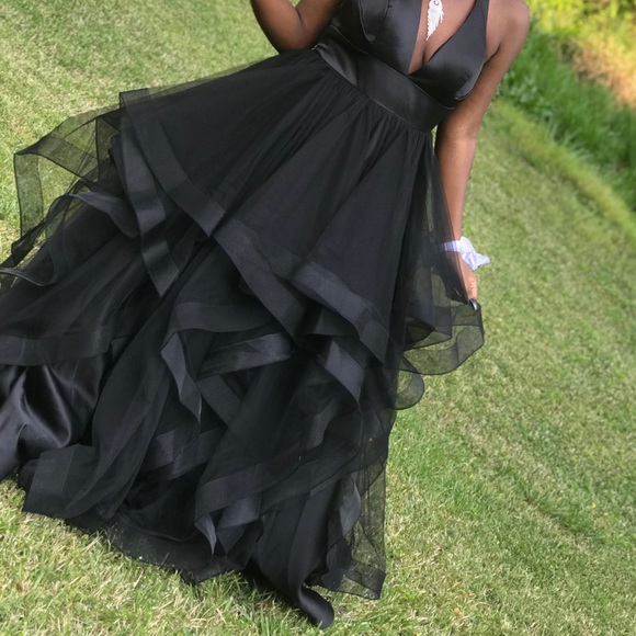 Black flared prom dress with v neck - Picture 1 of 1